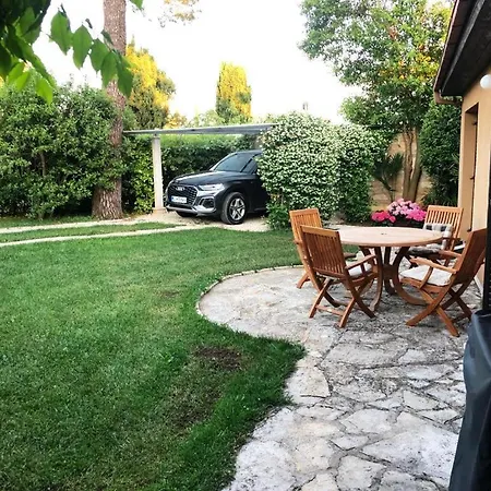 Holiday Santarel فندق Lovrečica